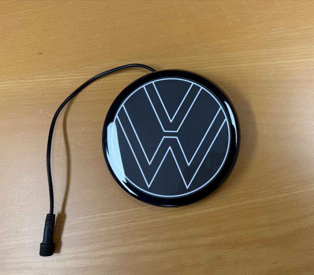 Verlicht Volkswagen Golf 8 R / GTI / R Line LED logo Voor, Ophalen of Verzenden, Gebruikt, Volkswagen