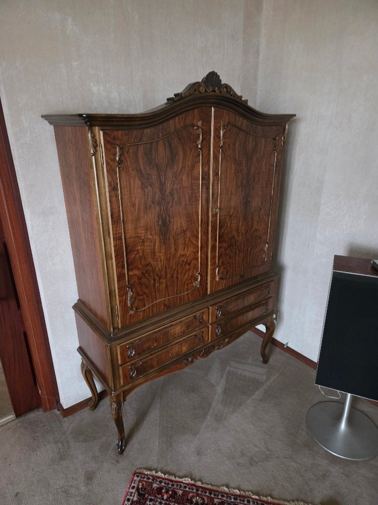 Klassieke kast / kabinet – Louis XV stijl – notenhout, Ophalen