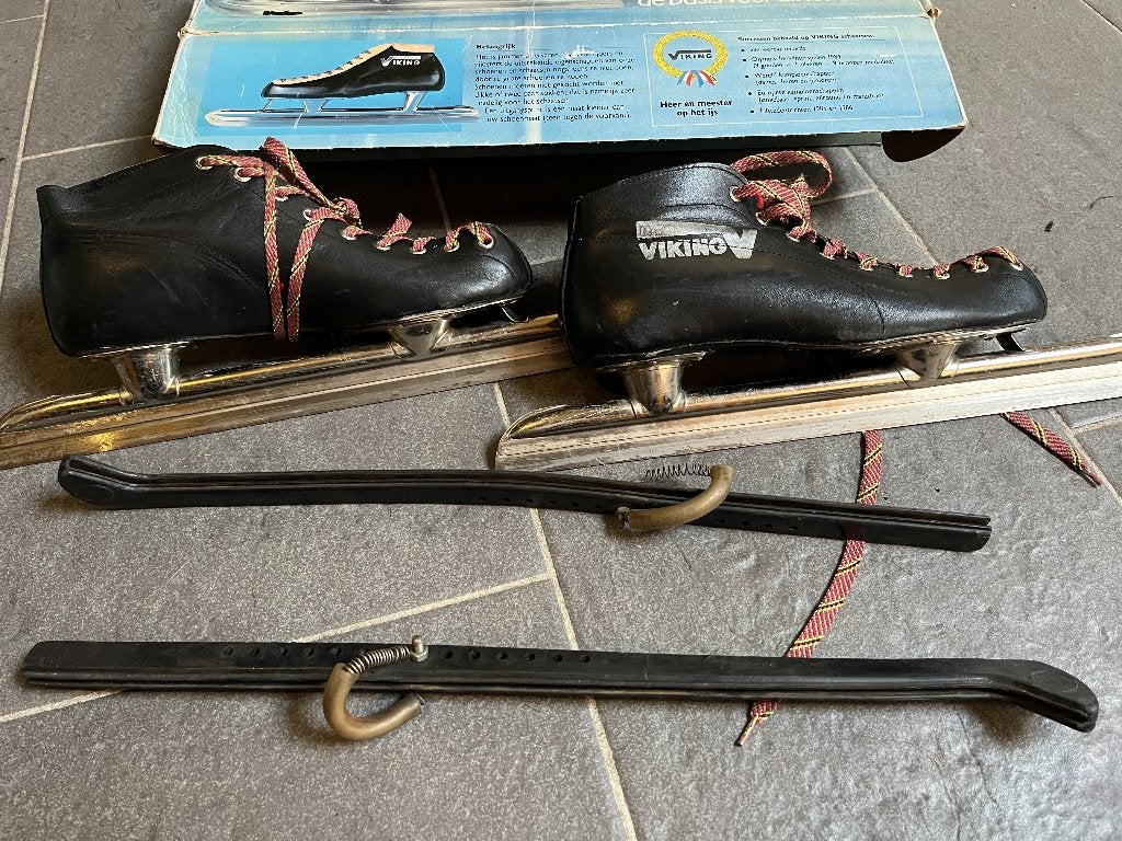 Viking schaatsen lage noren maat 38 met beschermers, Sport en Fitness, Viking, Gebruikt, Ophalen of Verzenden, Noren