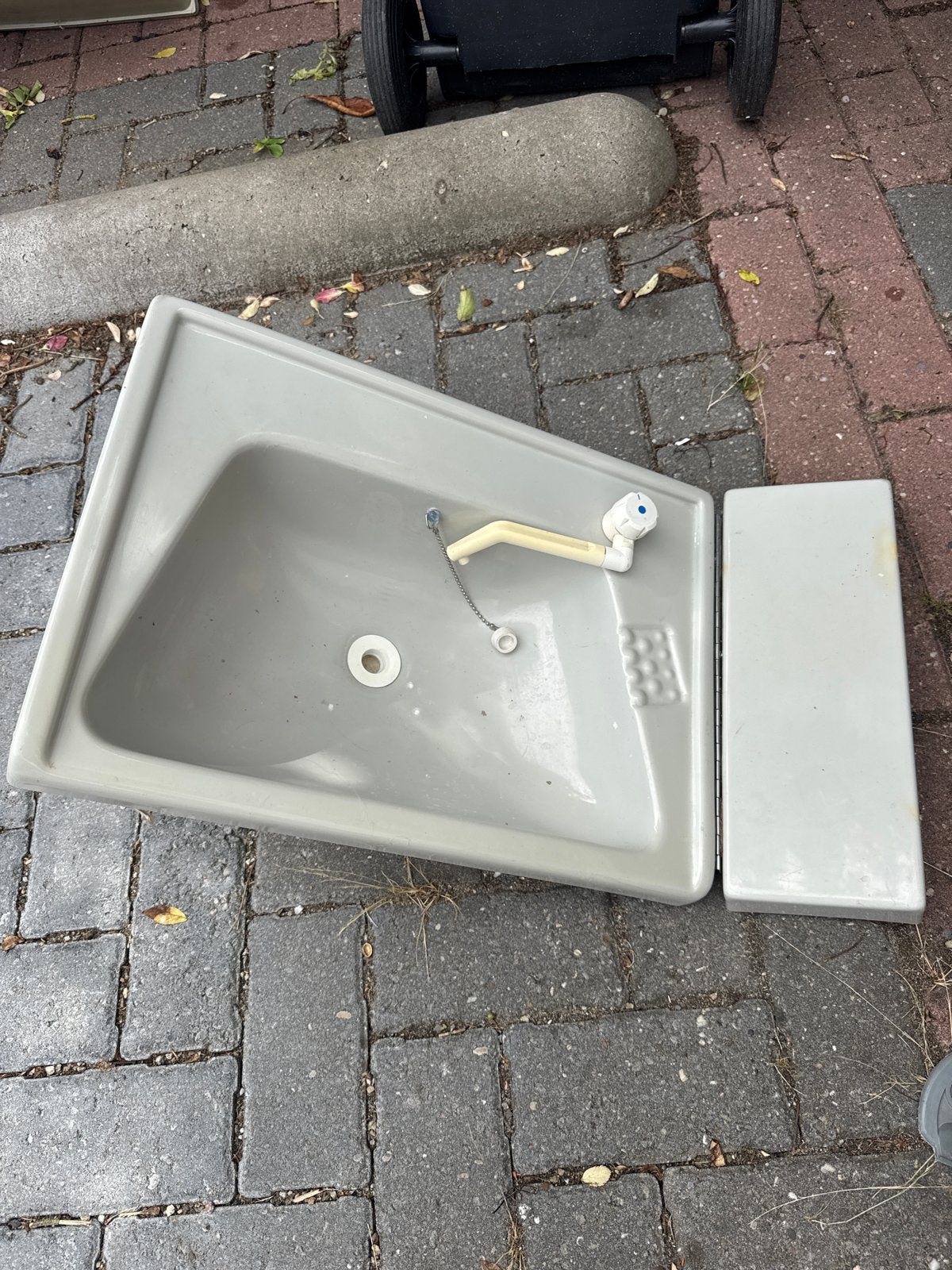 Wastafel met kraan uit Knaus caravan, Caravans en Kamperen, Ophalen, Gebruikt