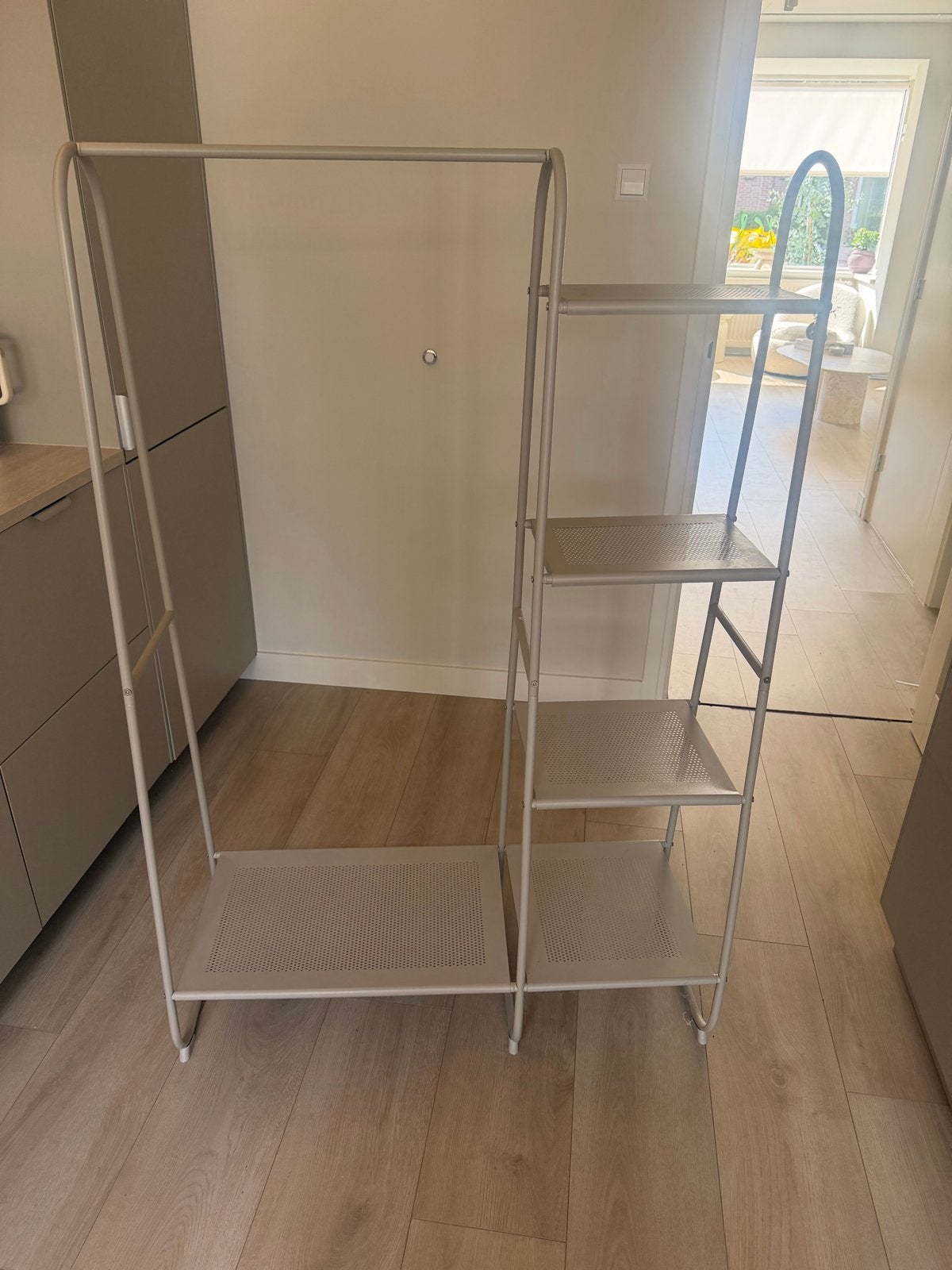 Halmeubel / Kledingrek / Kapstok beige staal, Ophalen, Gebruikt, Metaal, Staande kapstok