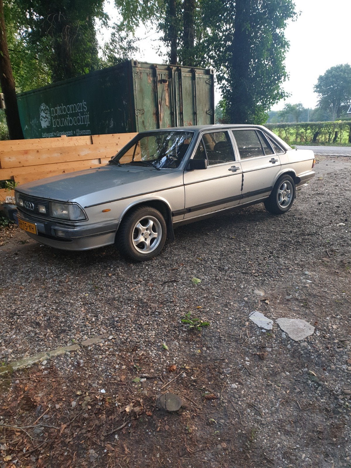 Audi 100 oldtimer. 2.1 GLE 1979 Grijs 5 cylinder motor., Auto's, Audi, Particulier, Benzine, Sedan, Handgeschakeld, Origineel Nederlands