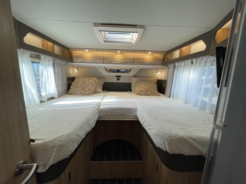 Caravans And Camping Knaus