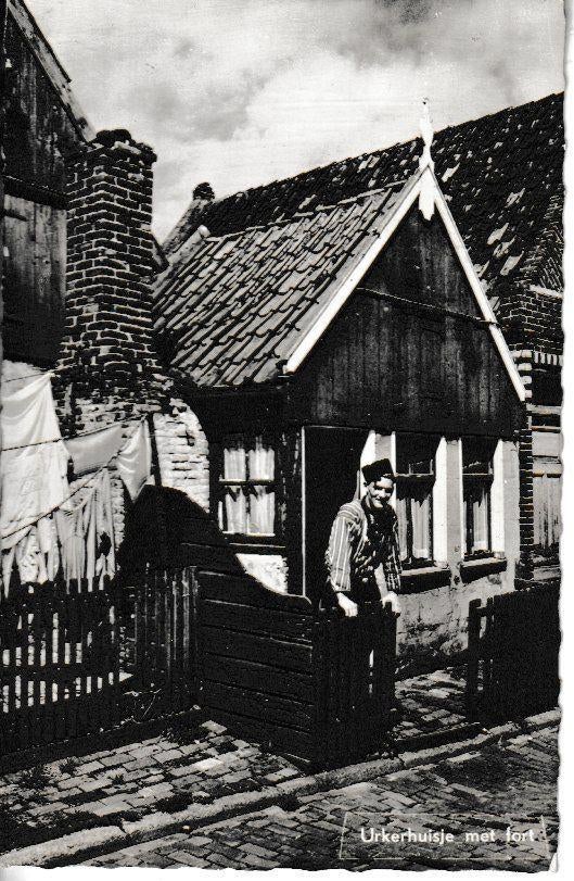 URKER HUISJE met FORT, Verzamelen, Ophalen of Verzenden, 1940 tot 1960, Gelopen, Flevoland