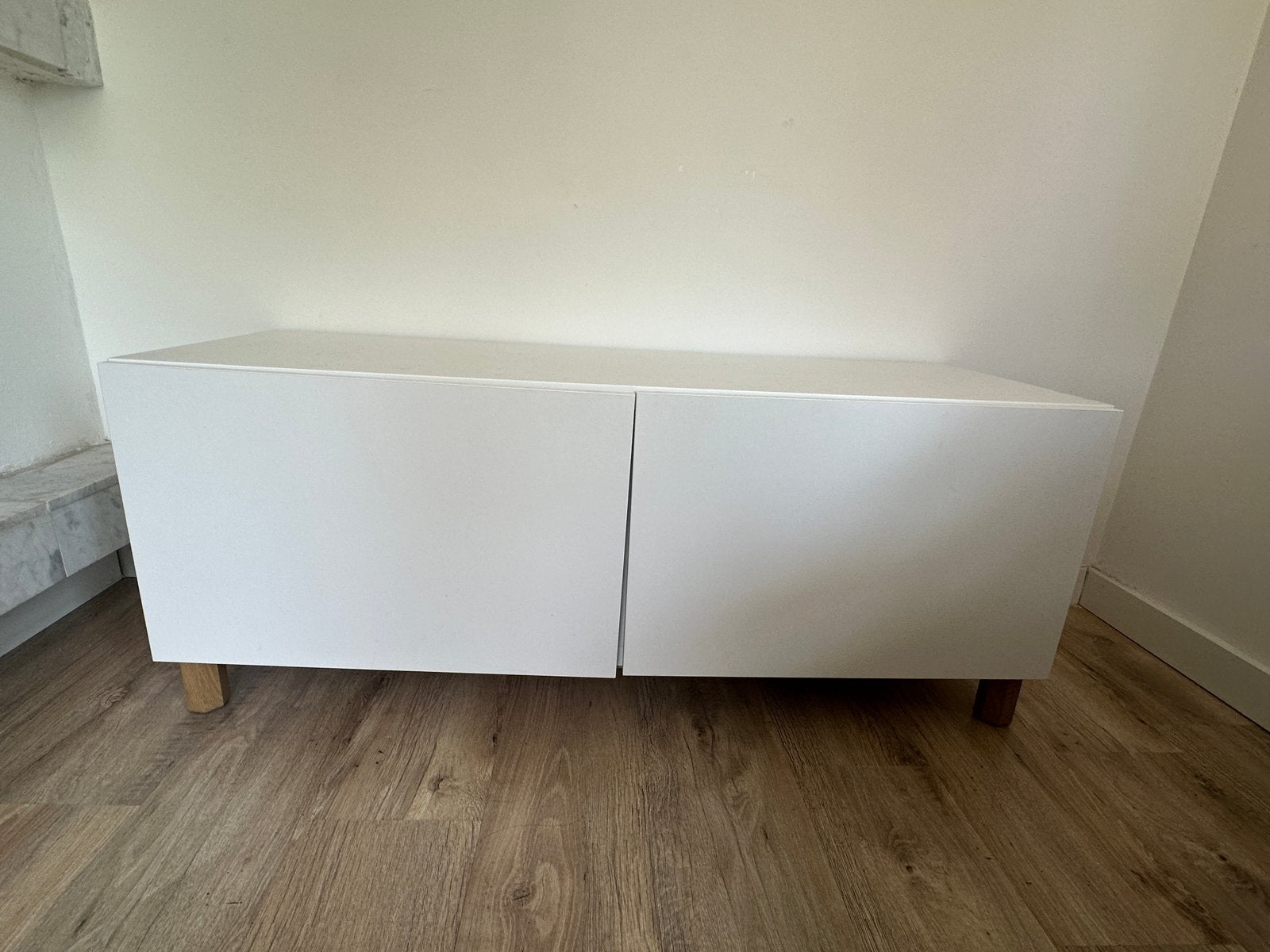 IKEA TV kast met 2 deuren - 120x42x38 cm, Ophalen, Gebruikt, 100 tot 150 cm, Minder dan 100 cm