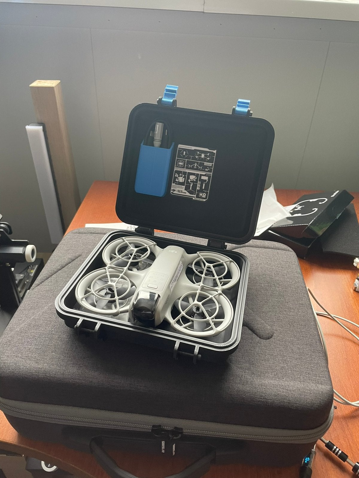 DJI Neo 1 met goggles en controller + vifly verlichting, Audio, Tv en Foto, Cameradrone, Nieuw, DJI, Meer dan 10 kilometer