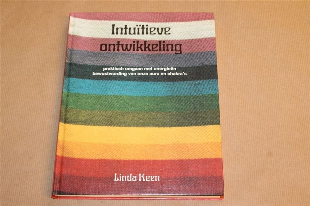 Intuïtieve Ontwikkeling — Aura & Chakra\'s, Linda Keen, Ophalen of Verzenden, Gelezen, Overige onderwerpen, Achtergrond en Informatie