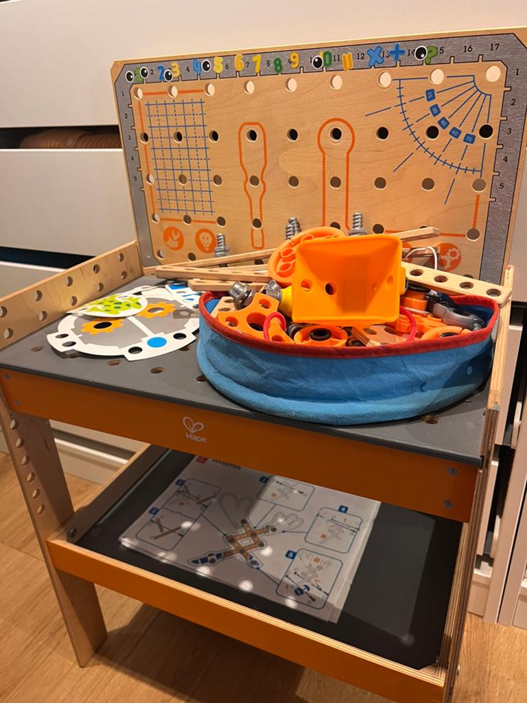 Hape junior inventor workbench, Ophalen, Zo goed als nieuw