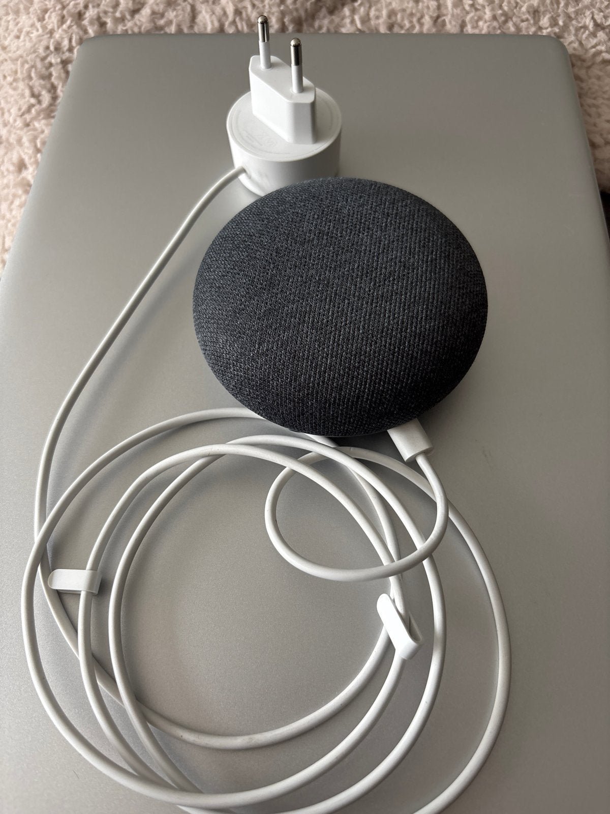 Google Nest Mini (2e generatie) - Grijs, Ophalen of Verzenden, Zo goed als nieuw, Zonder harde schijf