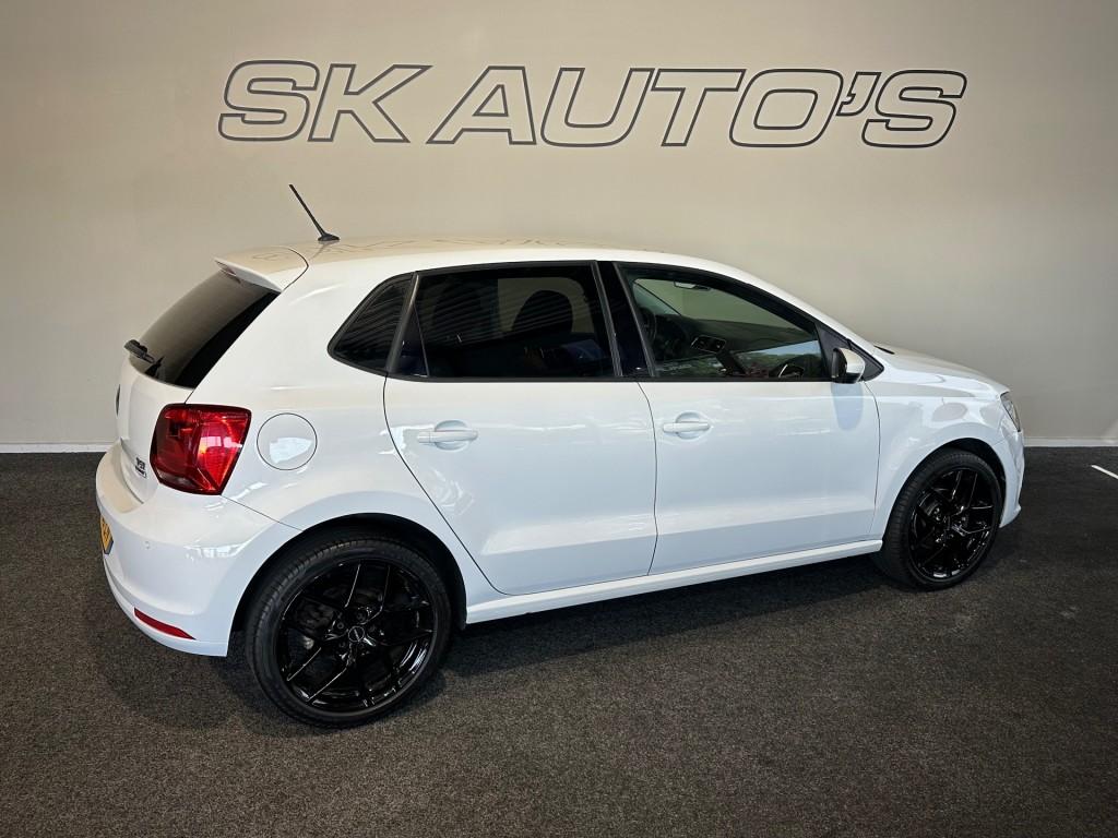 Volkswagen POLO 1.2 TSI COMFORTLINE l 5DRS l PDC l AIRCO l S, Auto's, Euro 6, 4 cilinders, Met garantie (alle), Wit