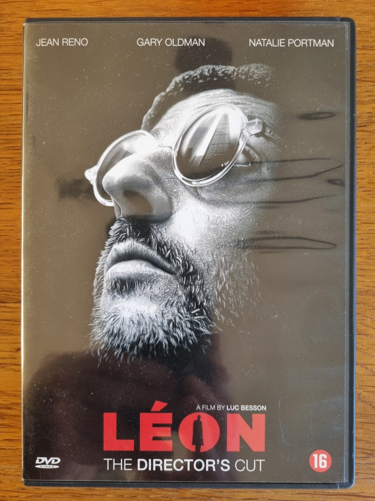 Léon | Luc Besson, Engels, Vanaf 16 jaar, Nederlands, Actiethriller