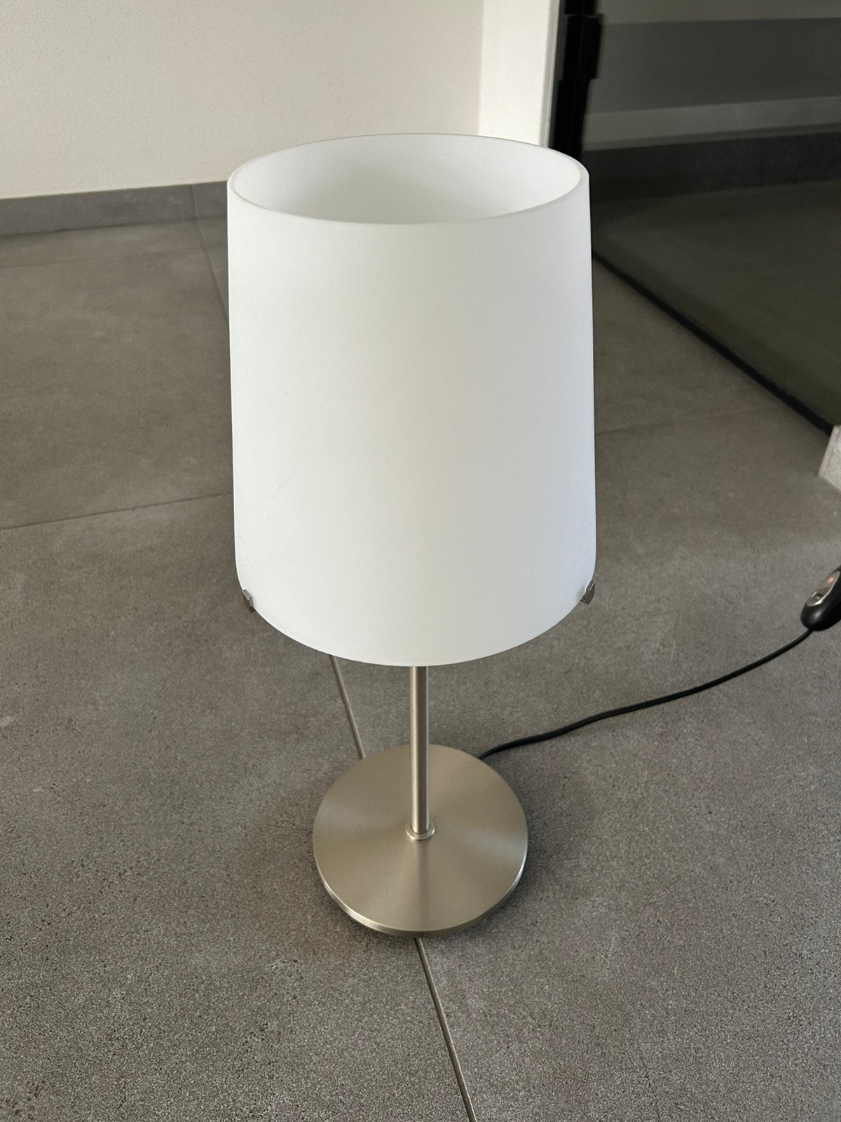 Fontana Arte 3247 design glazen dimbare lamp met voet nikkel, Huis en Inrichting, Lampen | Tafellampen, Ophalen of Verzenden, Zo goed als nieuw