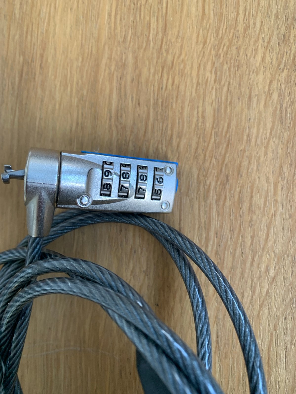 Laptopslot met cijfercode, Ophalen, Gebruikt