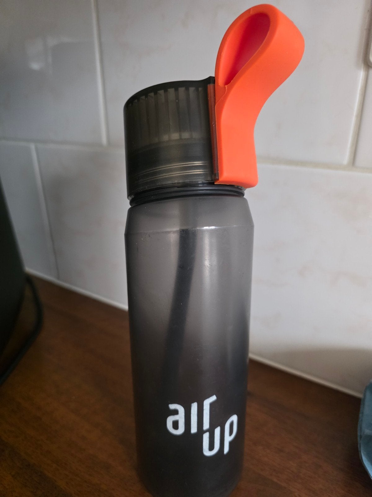 Air Up drinkfles - 650ml - Zwart met oranje accent, Ophalen of Verzenden, Zo goed als nieuw