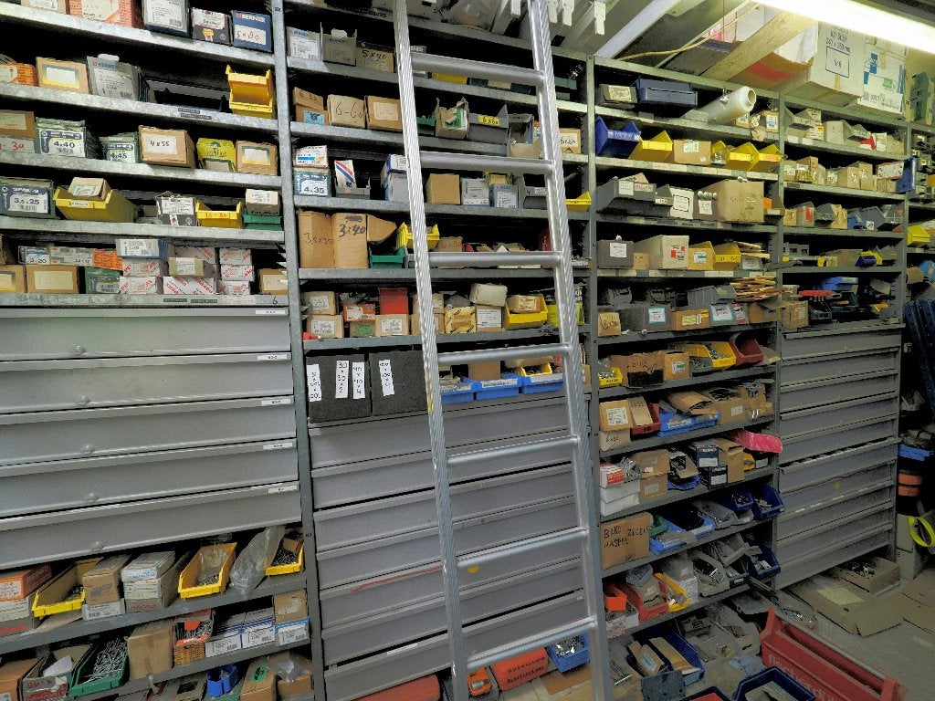 heel veel machineonderdelen, gereedschap, apparaten, Ophalen, Nieuw