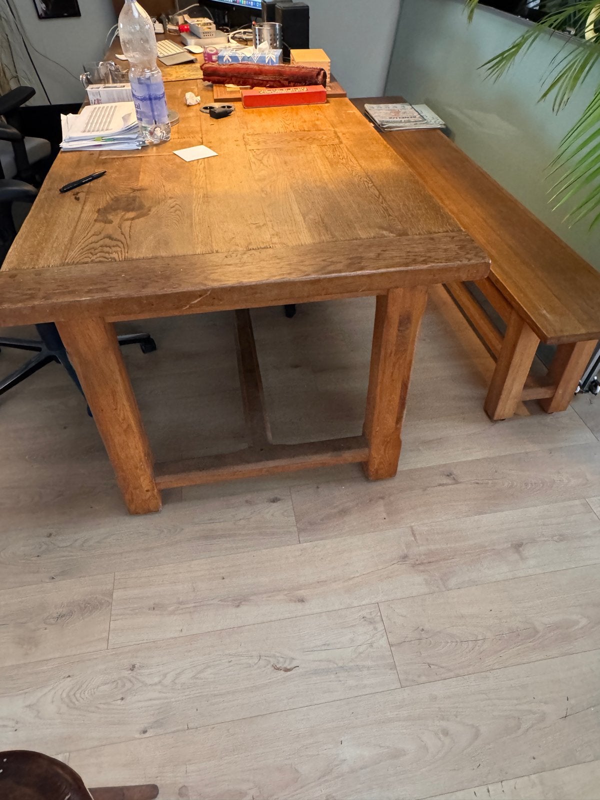 Robuuste lichteiken houten tafel met bijpassende bank, Ophalen of Verzenden