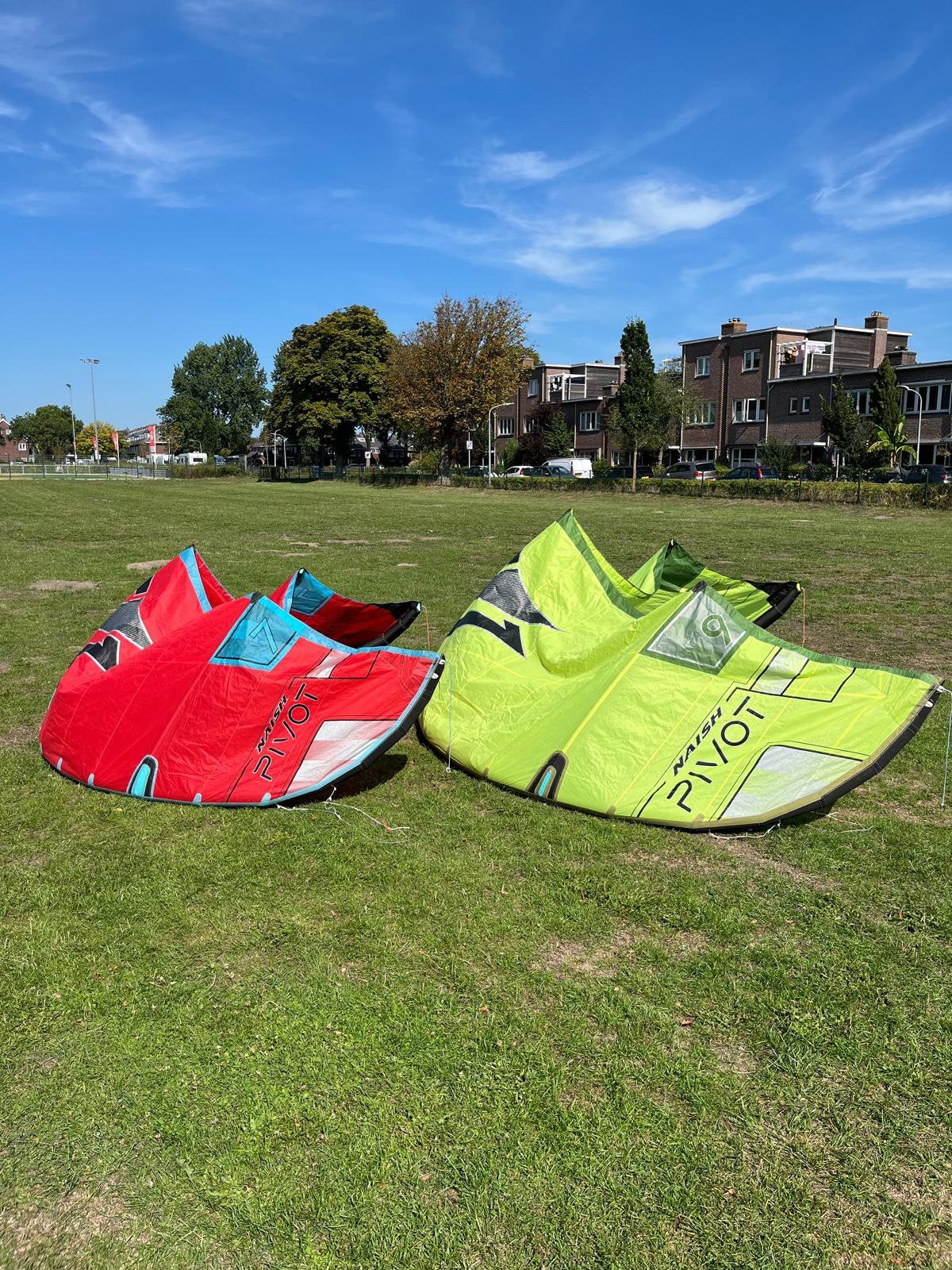 Naish pivot 9m & 7m s28, 9 m², Geen board, Ophalen of Verzenden, Zo goed als nieuw