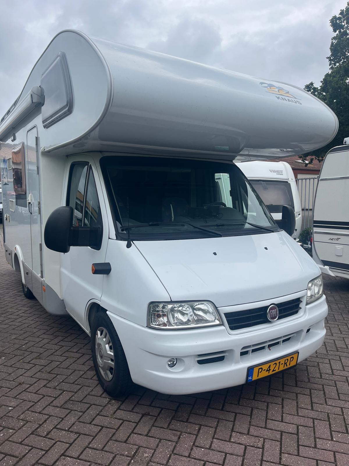 Te koop Fiat Ducato camper met Knaus opbouw, bj 2004, Alkoof, Ringverwarming, Fiat, Treinzit