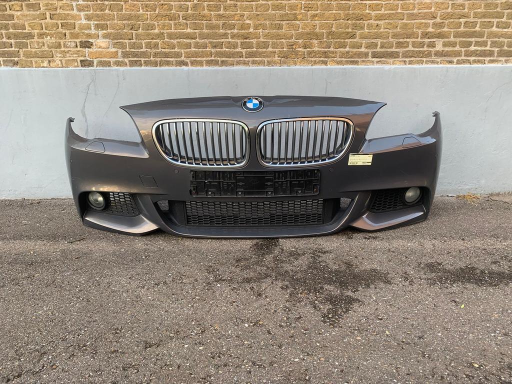 voorbumper BMW 5-serie F10 F11 M pakket PDC sproeiers 2009+, Gebruikt, -, Voor, -