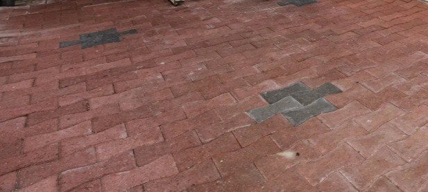 Gratis op halen 16m2 gebruikte betonklinkers (zwaluwstaart), Ophalen, Gebruikt, Beton, Klinkers