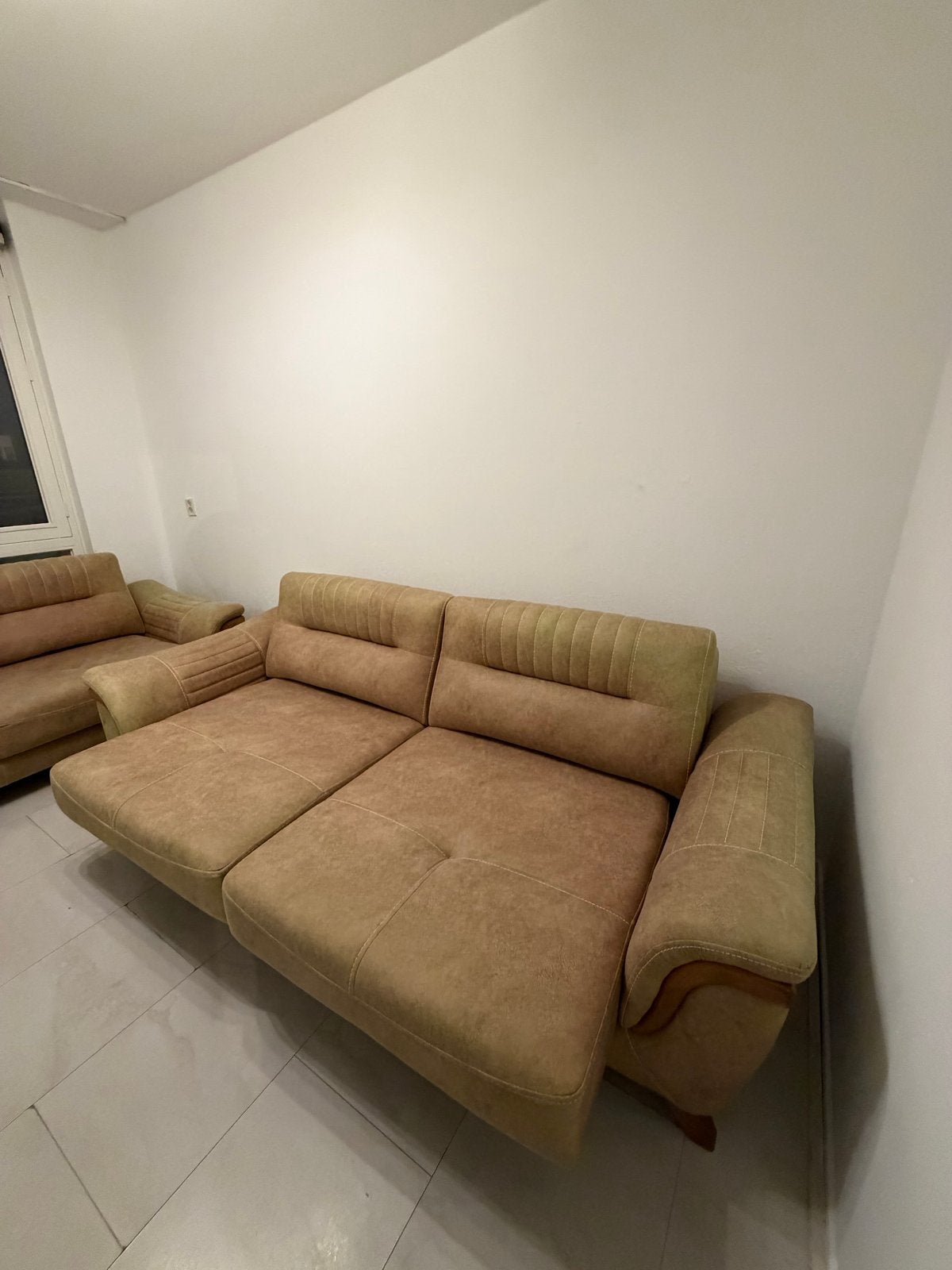 Grote en stevige slaapbank zit bank- Zeer comfortabel