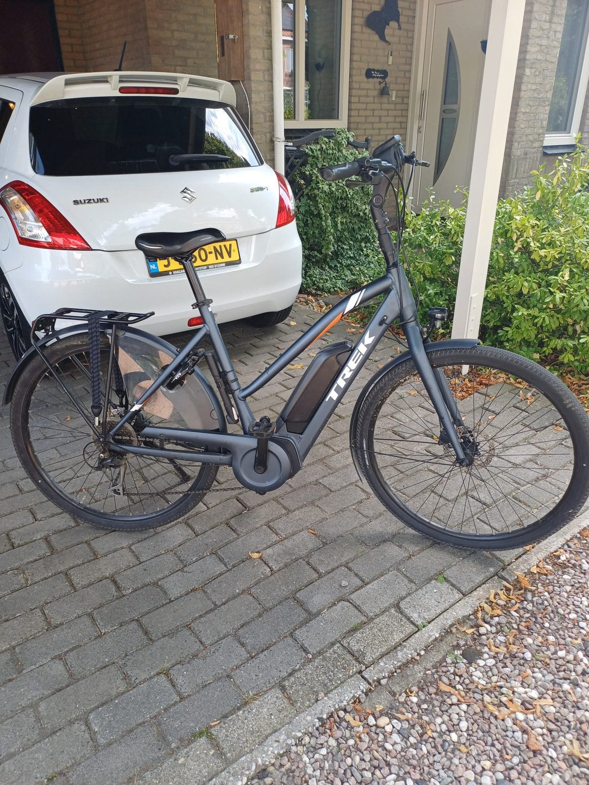 Elektrische fiets (E bike) middenmotor: Trek UM3+ 500W D55, Fietsen en Brommers, Ophalen, Zo goed als nieuw, Minder dan 10 versnellingen
