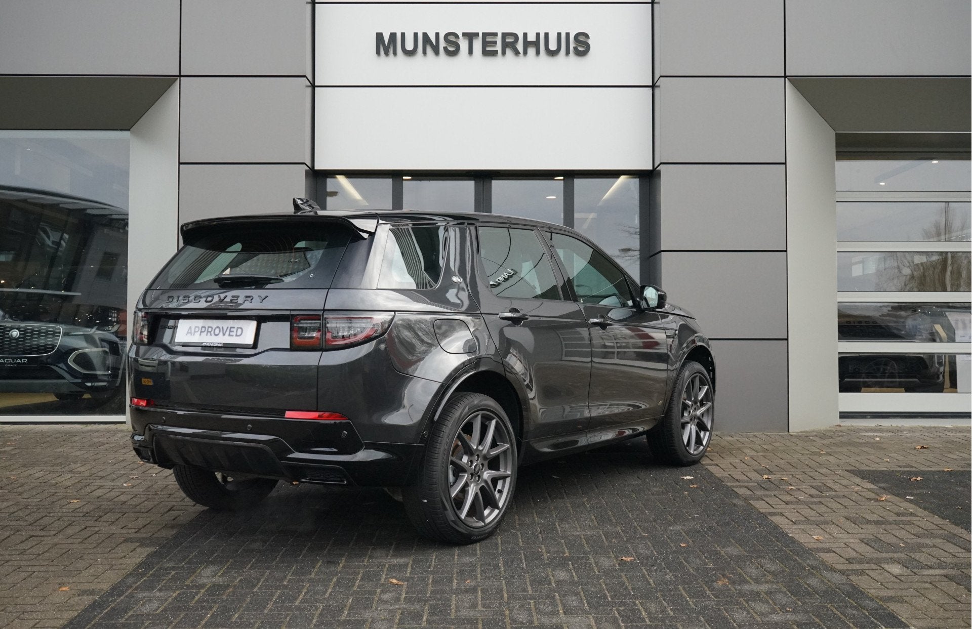 Land Rover Discovery Sport P300e PHEV Dynamic HSE | Occasion, 12 maanden, Euro 6, Discovery Sport, Bedrijf