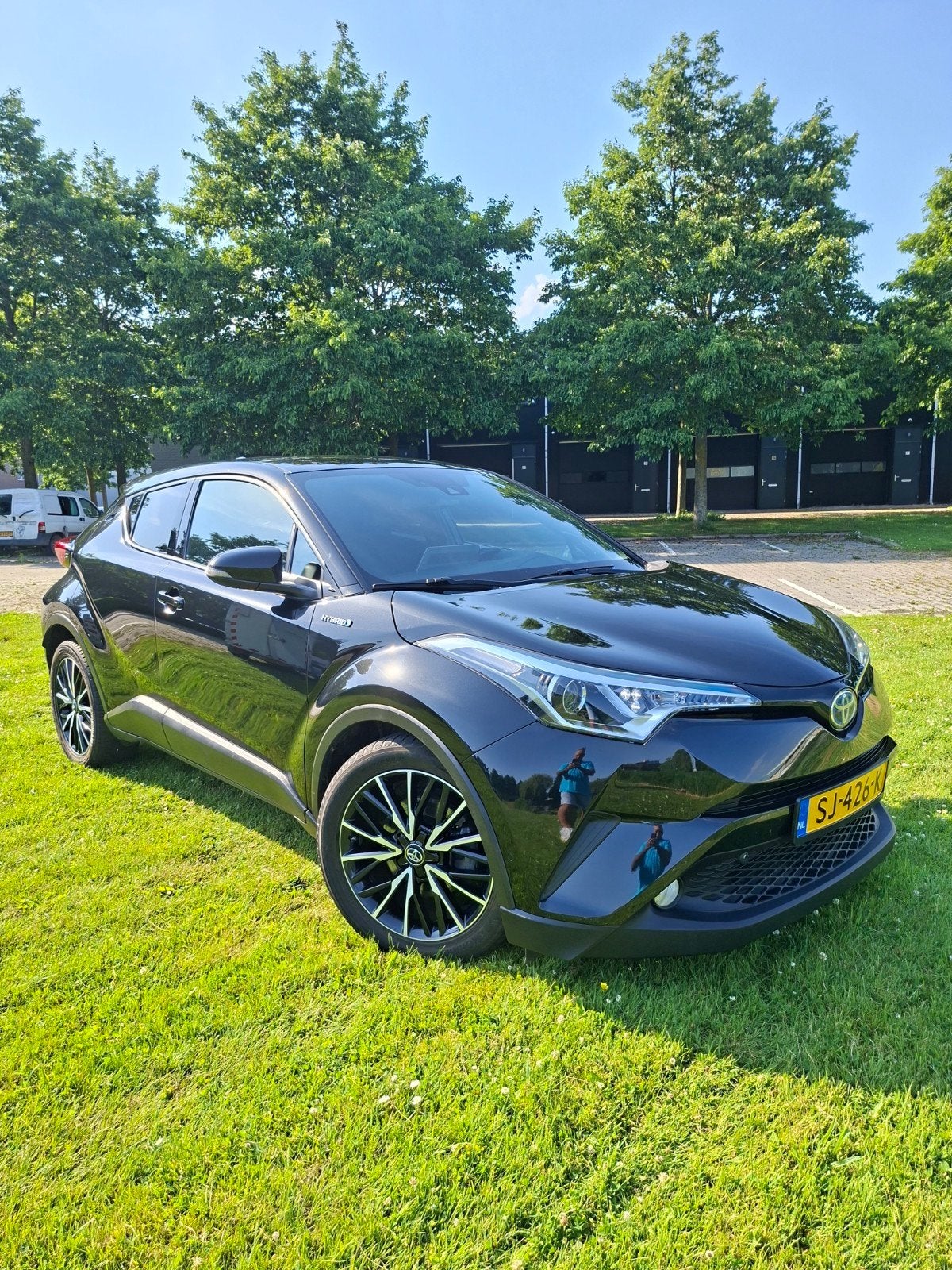 Toyota C-HR 1.8 Hybrid 122pk CVT 2018 Nav. Cam. Airco. Nap, Stof, 725 kg, 4 cilinders, Zwart