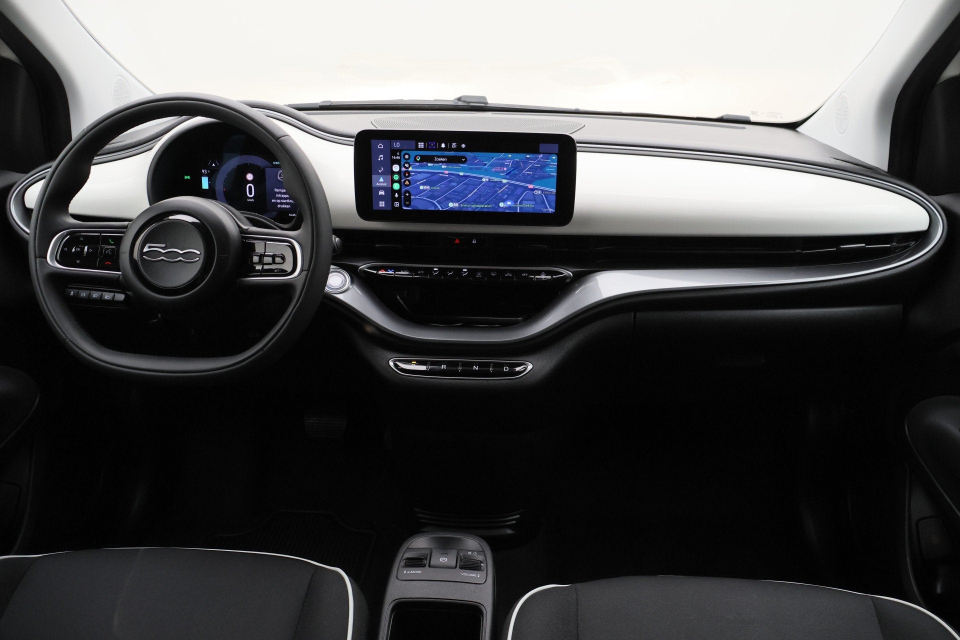 Fiat 500E Icon 42 kWh Virtual Cockpit, Cruise, Apple Carplay, Auto's, Fiat, Stof, Gebruikt, Zwart, 4 stoelen