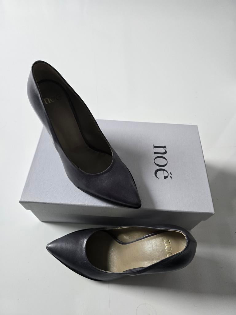 Noe pumps, maat 38, donkergrijs, Kleding | Dames, Schoenen, Pumps, Nieuw, Ophalen of Verzenden, Noe
