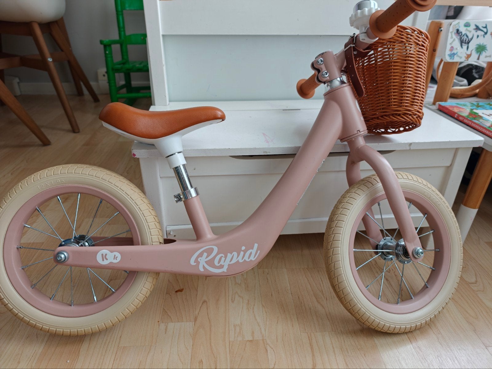 Kinderkraft Rapid 2, loopfiets rose, Ophalen, Zo goed als nieuw, Loopfiets