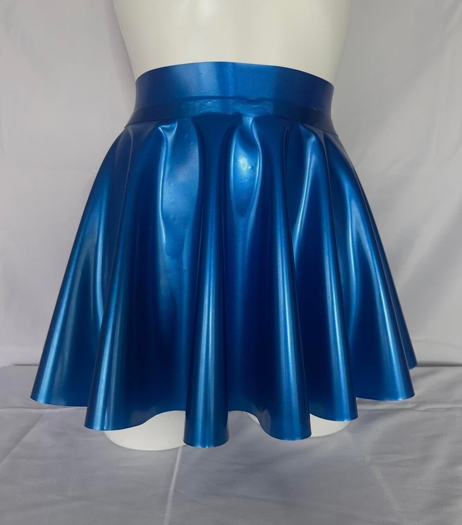 Latex skater skirt metallic blauw, Kleding | Dames, Rokken, Maat 38/40 (M), Verzenden, Zwart, Nieuw