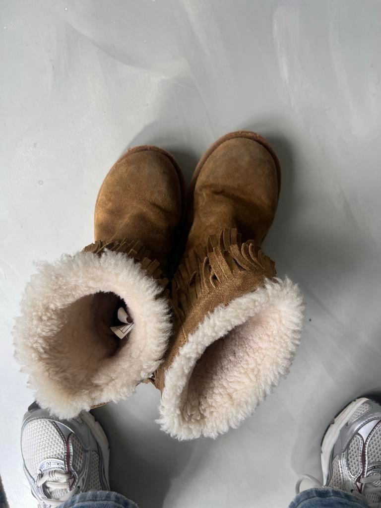 Uggs maat 33, Kinderen en Baby's, Kinderkleding | Schoenen en Sokken, Ophalen, Gebruikt, Meisje, Laarzen
