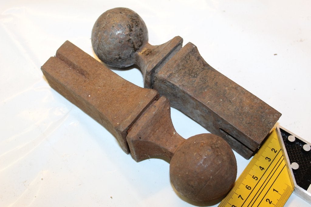Massief ijzeren decoratieve elementen (2 stuks), Antiek en Kunst, Ophalen of Verzenden