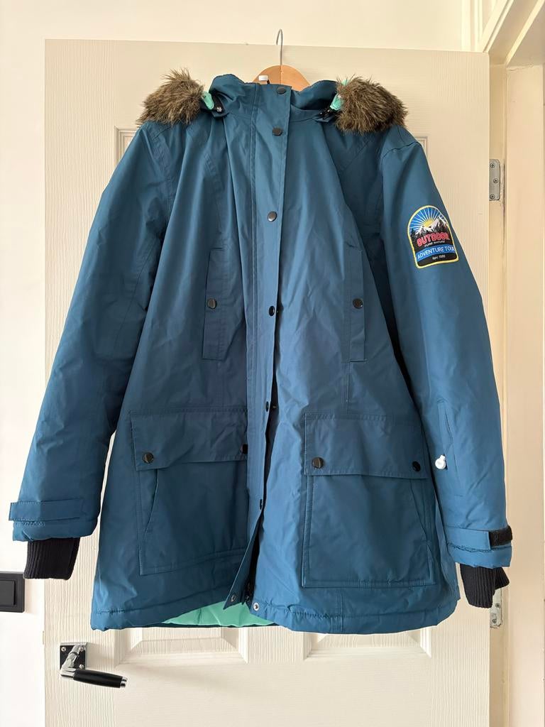 Warme winterjas met capuchon en bontkraag maat 52, Ophalen, Zo goed als nieuw, Maat 38/40 (M), Blauw