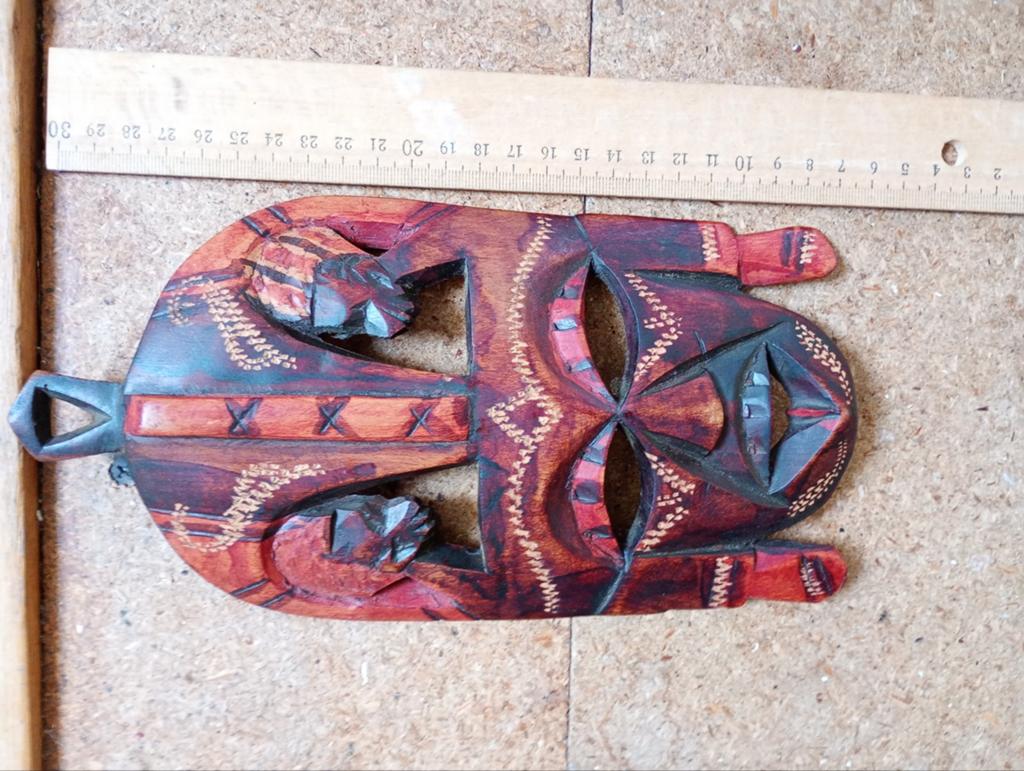 Handgesneden Afrikaanse Houten Maskers, Ophalen
