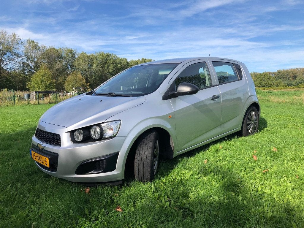 Chevrolet Aveo 1.2 5-DEURS 2012 Grijs, Auto's, Voorwielaandrijving, Stof, 40 €/maand, Aveo