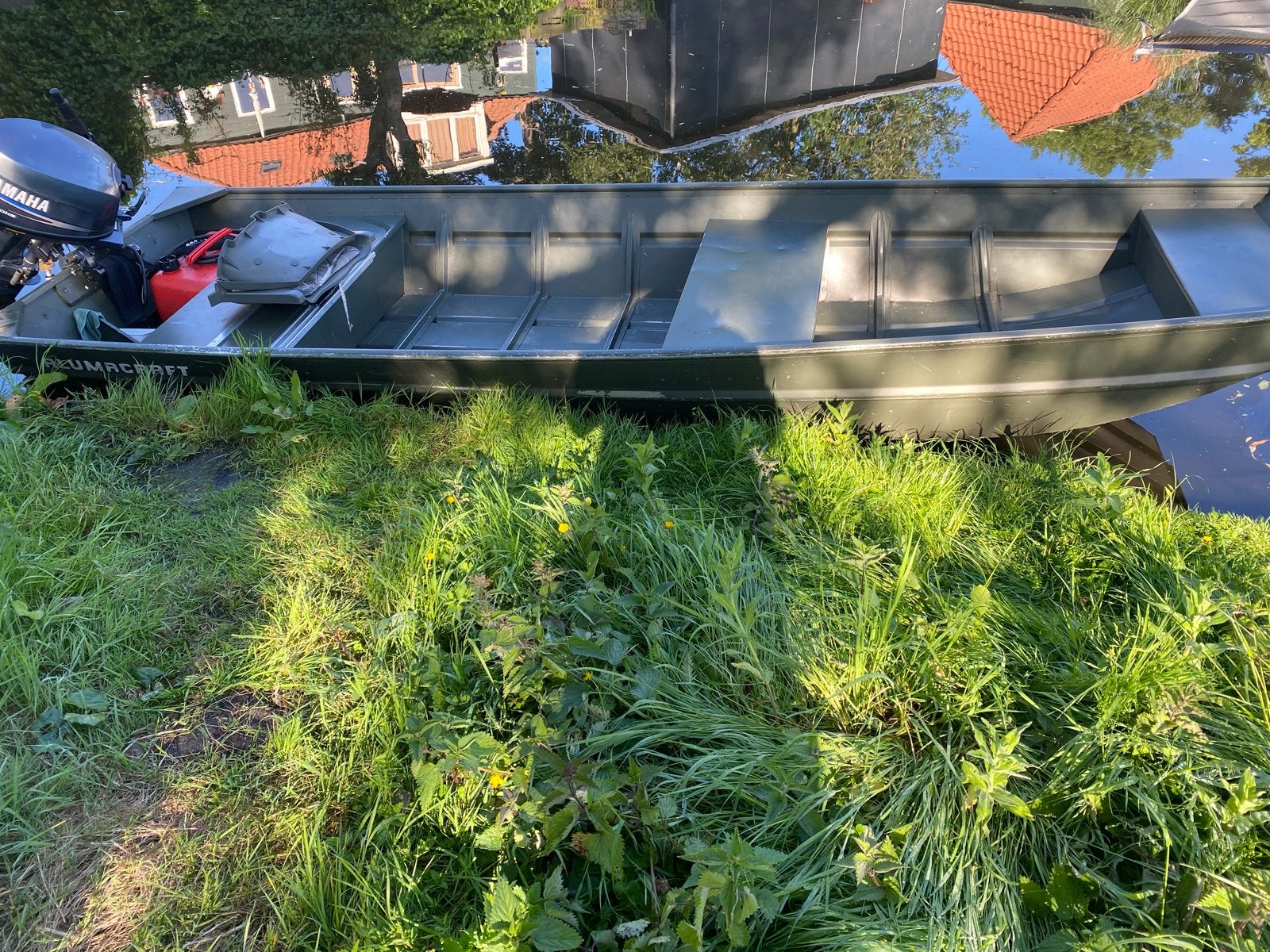Aluminium platbodem 430x140 met Yamaha 9.9 4t - Vaarklaar, Watersport en Boten, Platbodems, Ophalen, Aluminium, Zo goed als nieuw