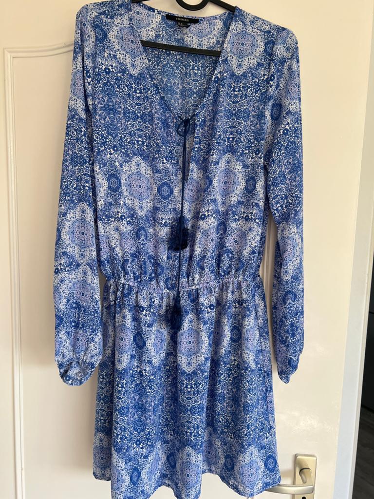 H&M Rode Gestipte Jurk met Strik - Maat 38 (M), Maat 38/40 (M), Ophalen of Verzenden, Zo goed als nieuw, Knielengte
