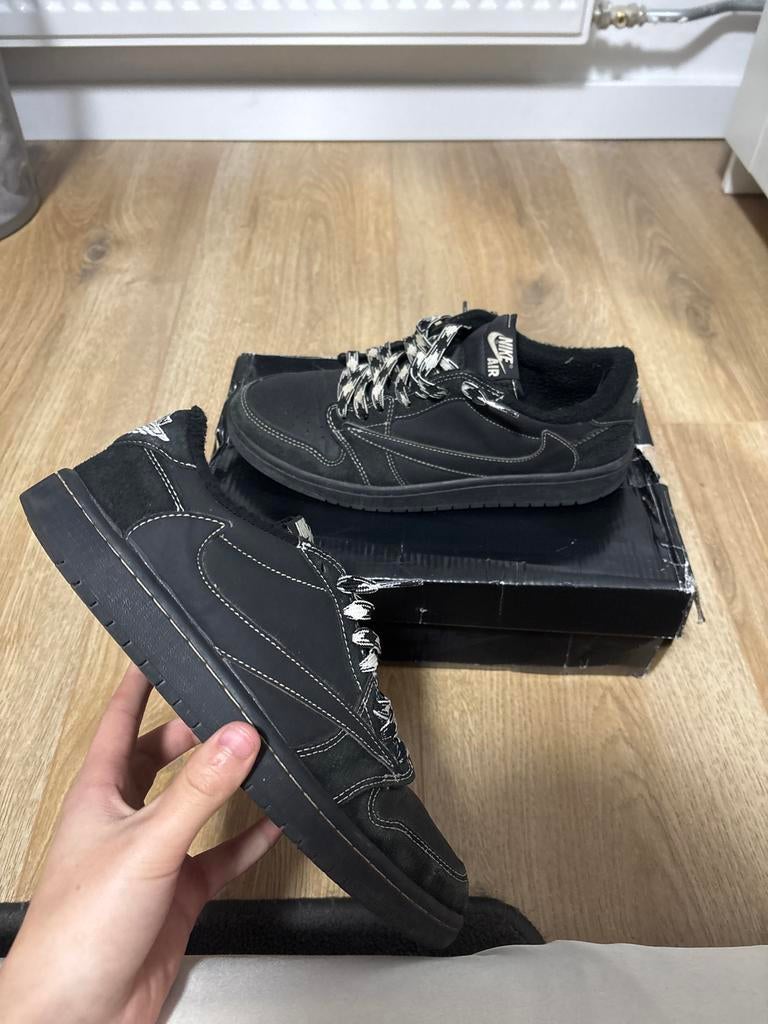 Jordan 1 Travis Scott Black, Zwart, Ophalen of Verzenden, Sneakers of Gympen, Zo goed als nieuw