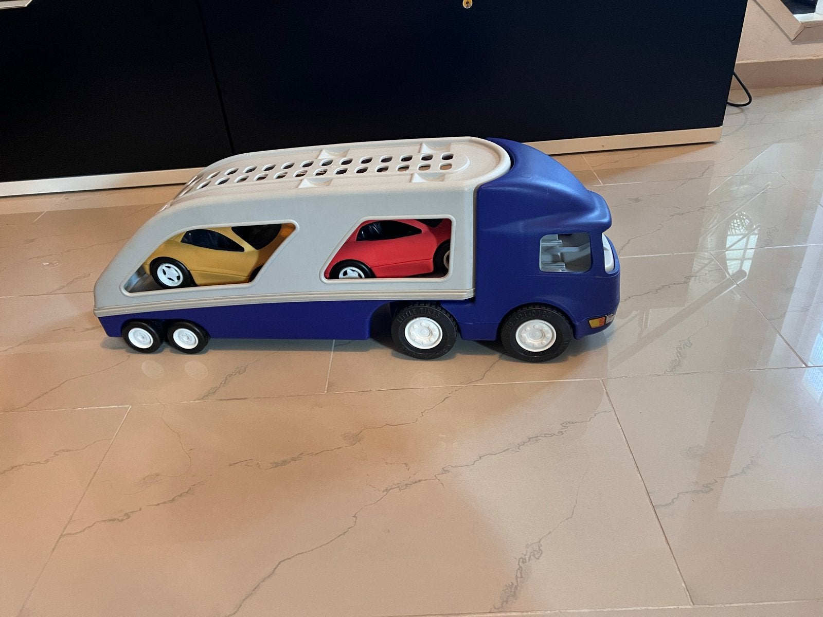 Little Tikes Autotransporter met 2 auto's, Ophalen of Verzenden, Gebruikt