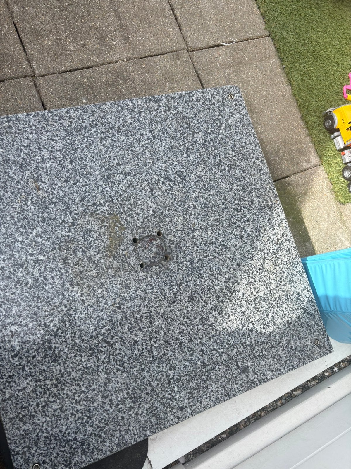 GRATIS! Natuurstenen parasolvoet op wieltjes, Ophalen, Zo goed als nieuw, Rechthoekig, Overige materialen