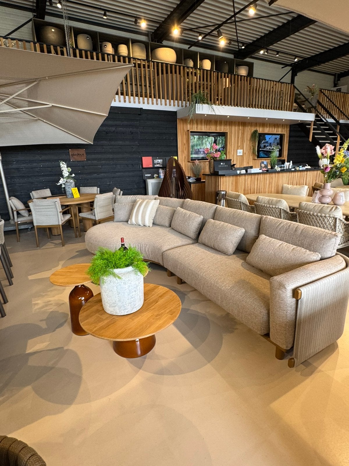 4 Seasons outoor Safina loungeset showroom model