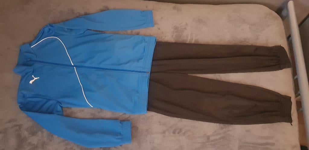Puma, trainingspak, maat 152, blauw/zwart, sport, zgan!!, Jongen of Meisje, Puma, Sport- of Zwemkleding, Ophalen of Verzenden