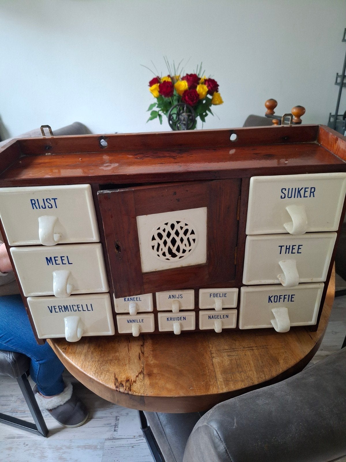 Antieke kruidenkast met porseleinen laden, Ophalen of Verzenden