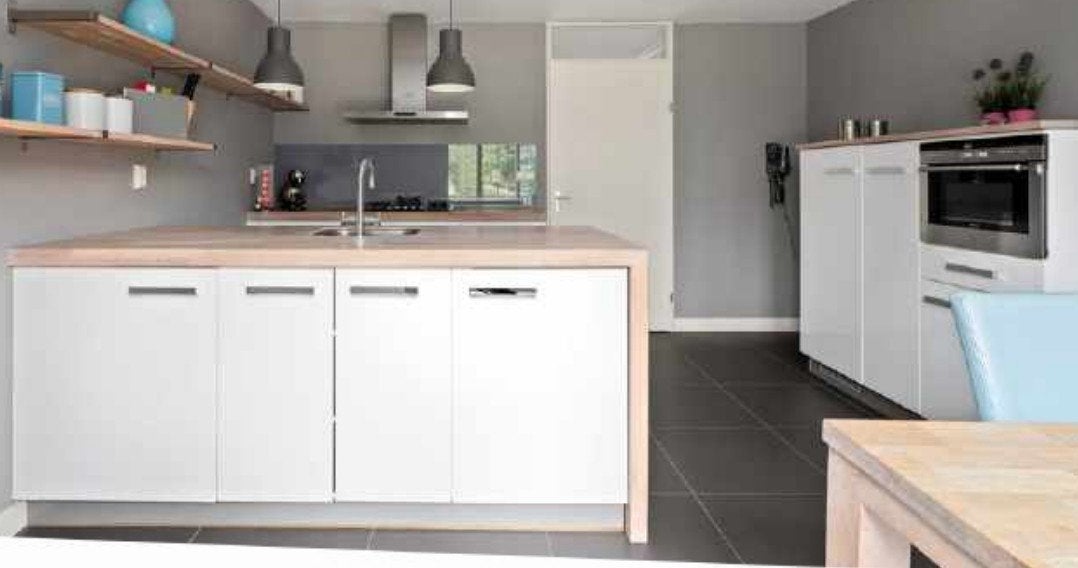 Complete witte keuken met eiland (2009) - zelf te demonteren, Huis en Inrichting, Keuken | Complete keukens, Ophalen, Gebruikt