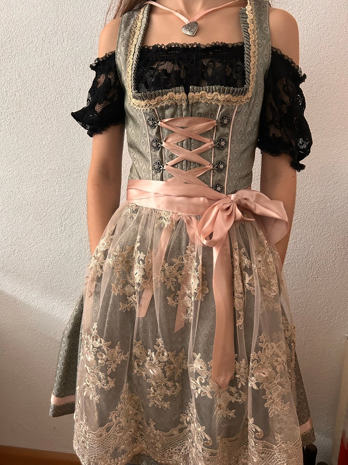 Prachtige Dirndl - Zo goed als nieuw, Verzenden, Zo goed als nieuw, Knielengte, Maat 34 (XS) of kleiner