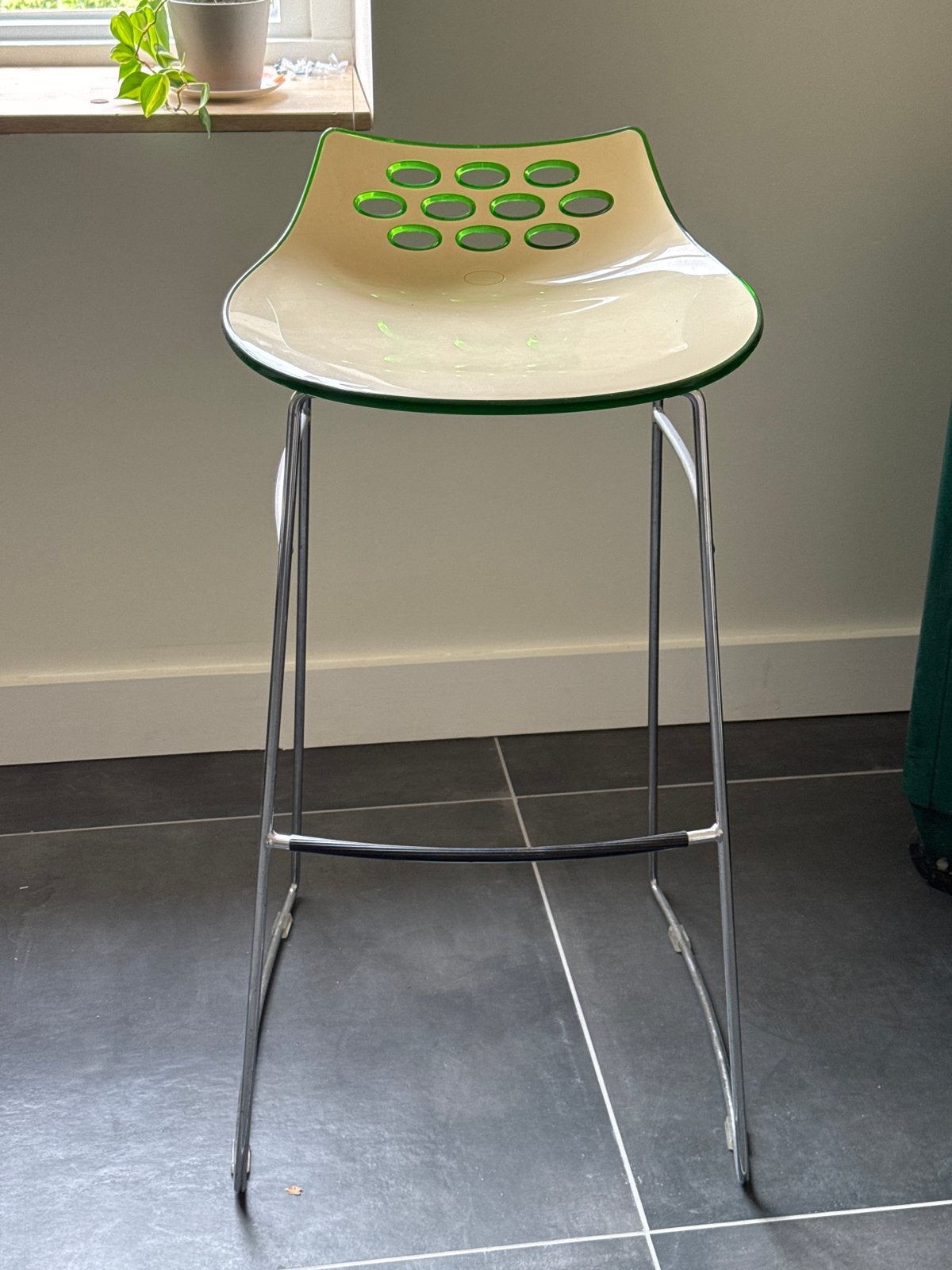 Design Barkruk Calligaris Jam – Wit/Groen, Ophalen, Kunststof, Gebruikt, Met voetsteun