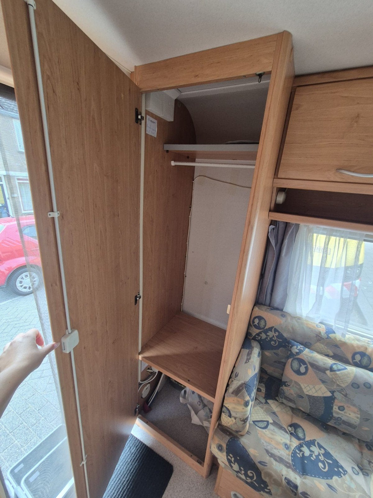 Foto 7 van ​Knaus 450 Blue Line (1999) Inclusief nette grote voortent