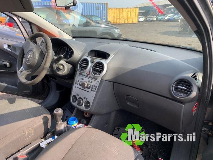 Kilometerteller KM van een Opel Corsa, Gebruikt, -, -, Opel